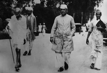 Gandhiji with Dr. Khan Saheb to meet the Governor, North-East frontier province, 1938.jpg